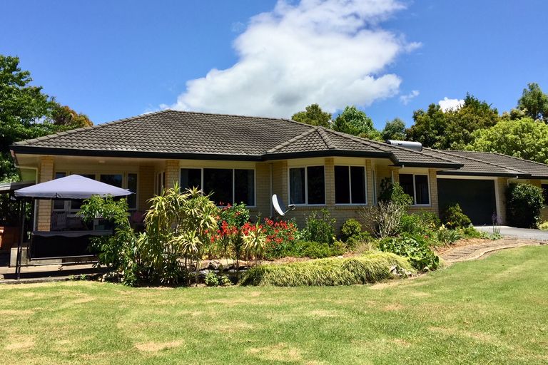 Photo of property in 32 Shepherd Road, Kerikeri, 0230