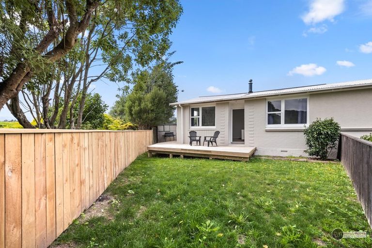 Photo of property in 2/121 Clouston Park Road, Clouston Park, Upper Hutt, 5018