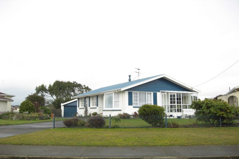 Photo of property in 11 Vernon Street, Kingswell, Invercargill, 9812