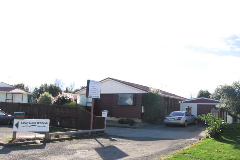 Photo of property in 2/685 Pioneer Highway, Highbury, Palmerston North, 4412