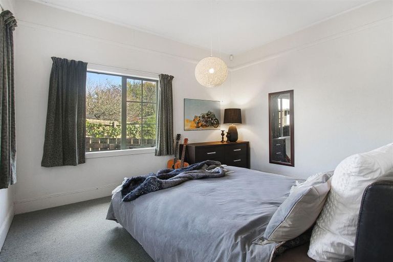 Photo of property in 13b Ambler Avenue, Glen Eden, Auckland, 0602