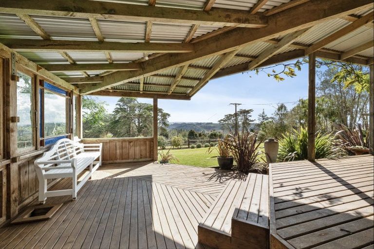 Photo of property in 74 Fishlock Road, Te Arai, Wellsford, 0974