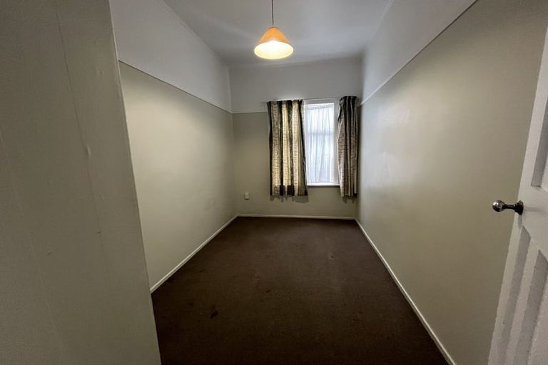 Photo of property in 11 Lawrence Street, Newtown, Wellington, 6021
