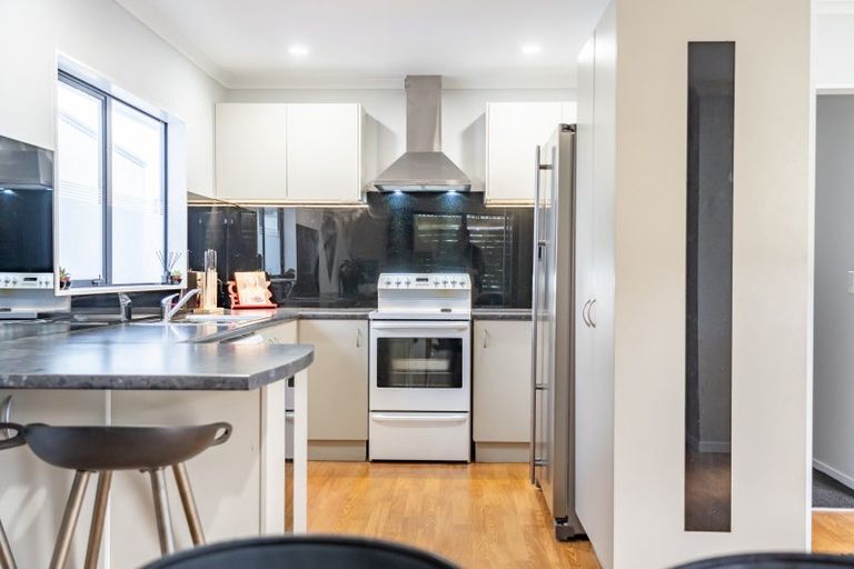 Photo of property in 5 Ashburn Road, Wainuiomata, Lower Hutt, 5014