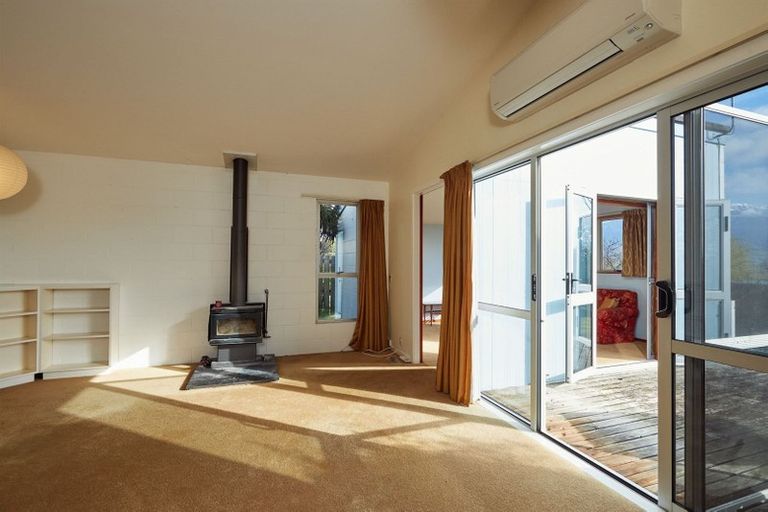 Photo of property in 24 Hastings Street, Kaikoura, 7300