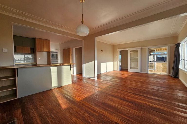 Photo of property in 5 Holden Avenue, Forest Lake, Hamilton, 3200