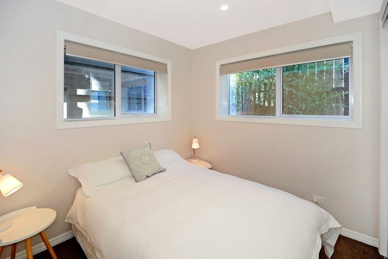 Photo of property in 2/31 Heathcote Road, Castor Bay, Auckland, 0620