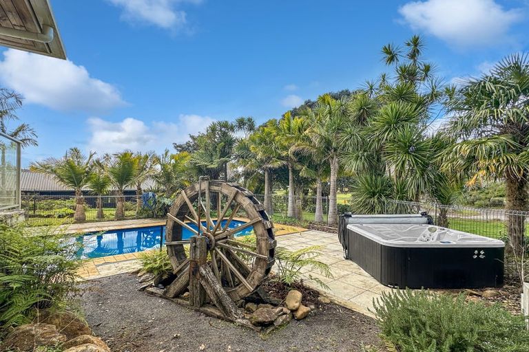 Photo of property in 27 Pa Road, Kerikeri, 0230