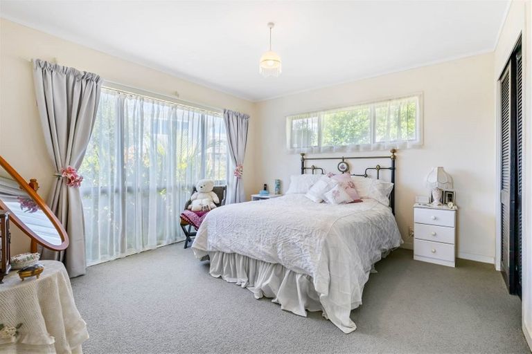 Photo of property in 1/101 Colwill Road, Massey, Auckland, 0614