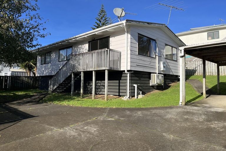 Photo of property in 50 Sungrove Rise, Sunnyvale, Auckland, 0612