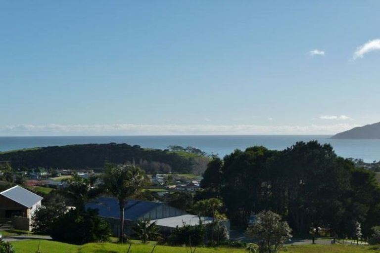 Photo of property in 10 Pekama Drive, Cable Bay, 0420