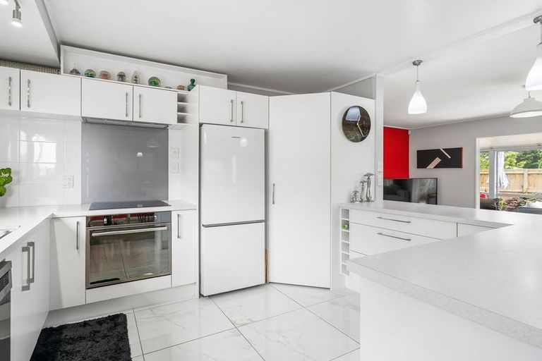 Photo of property in 12 Third Avenue, Avenues, Whangarei, 0110