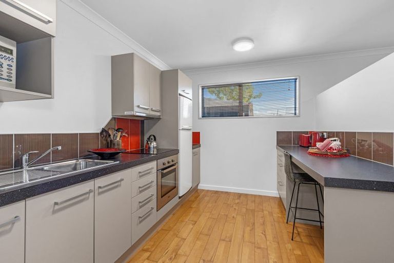 Photo of property in 19 Abbotts Place, Avonhead, Christchurch, 8042