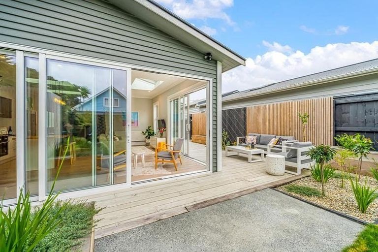 Photo of property in 18 Bolton Street, Petone, Lower Hutt, 5012