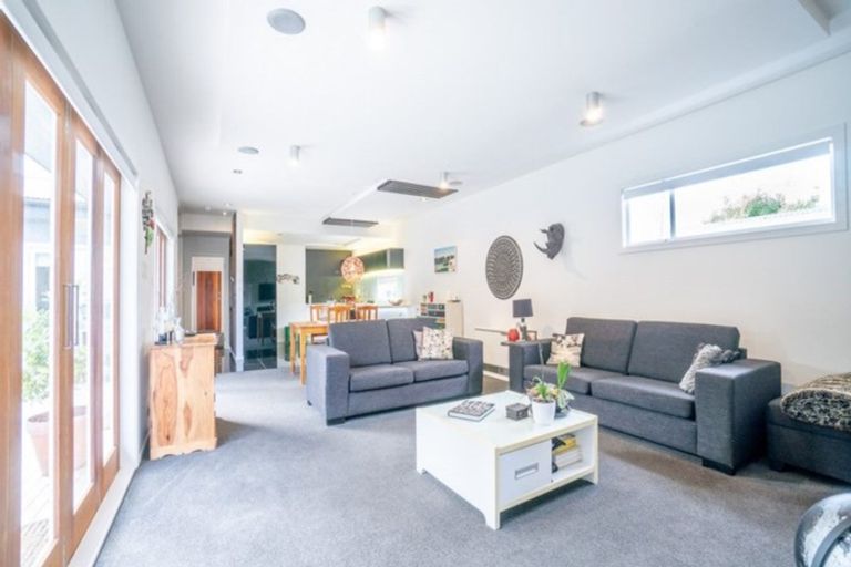 Photo of property in 4 Stirling Crescent, Hokowhitu, Palmerston North, 4410