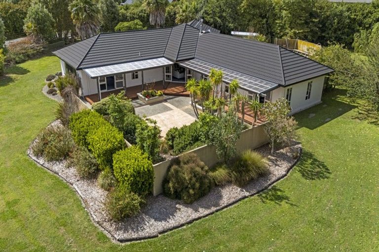 Photo of property in 110 Polson Hill Drive, Aokautere, Palmerston North, 4471