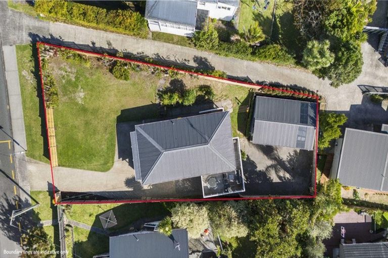Photo of property in 66 Verbena Road, Birkdale, Auckland, 0626