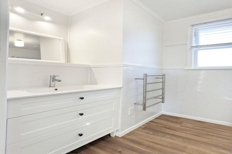 Photo of property in 10 Sheehan Avenue, Papakura, 2110