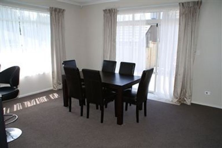 Photo of property in 12 Kouras Place, Flat Bush, Auckland, 2016