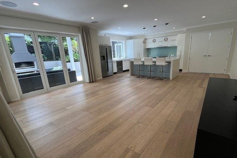 Photo of property in 9 Swindon Close, Mellons Bay, Auckland, 2014