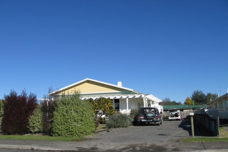 Photo of property in 807 Lawrence Street, Akina, Hastings, 4122