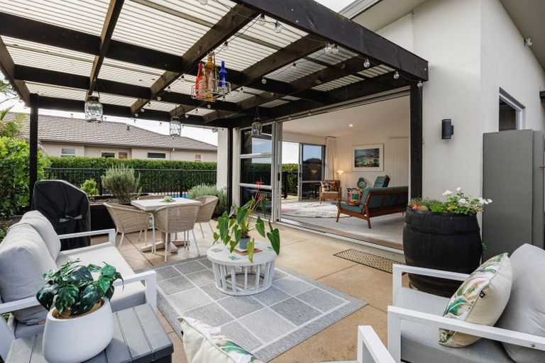 Photo of property in 48 Merlot Drive, Greenmeadows, Napier, 4112