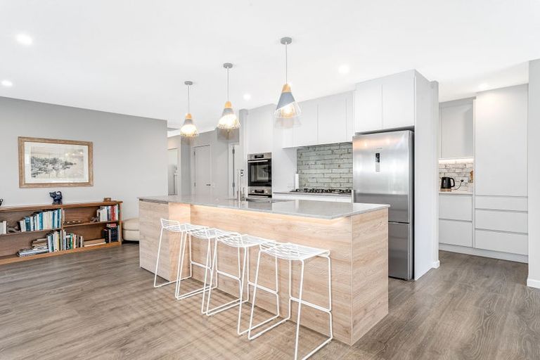 Photo of property in 118 Rosetta Road, Raumati South, Paraparaumu, 5032