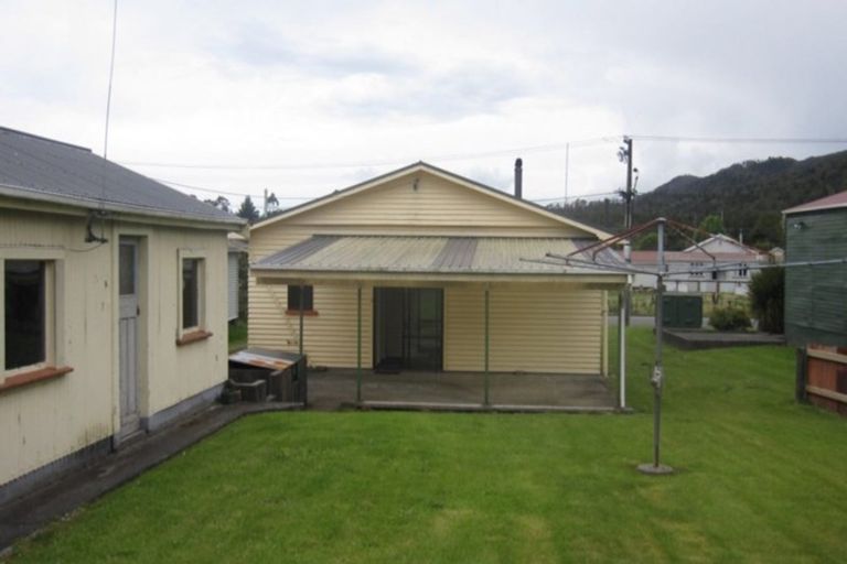 Photo of property in 17 Macdougall Avenue, Dunollie, Runanga, 7803