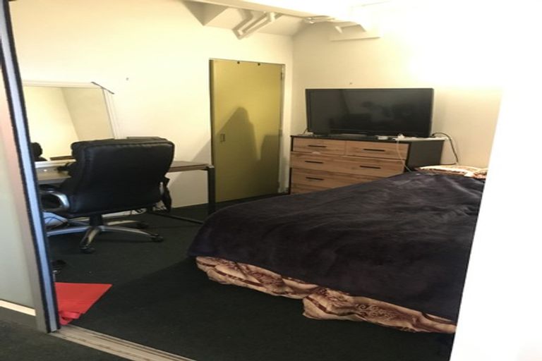 Photo of property in Qba Apartments, 3i/51 Webb Street, Mount Cook, Wellington, 6011