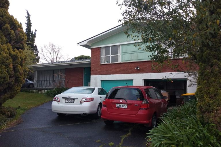 Photo of property in 17 Wilbur Place, Pakuranga Heights, Auckland, 2010