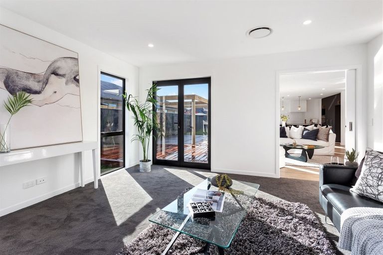 Photo of property in 27 Valour Drive, Rangiora, 7400