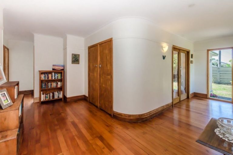 Photo of property in 20 Eatwell Avenue, Paraparaumu Beach, Paraparaumu, 5032