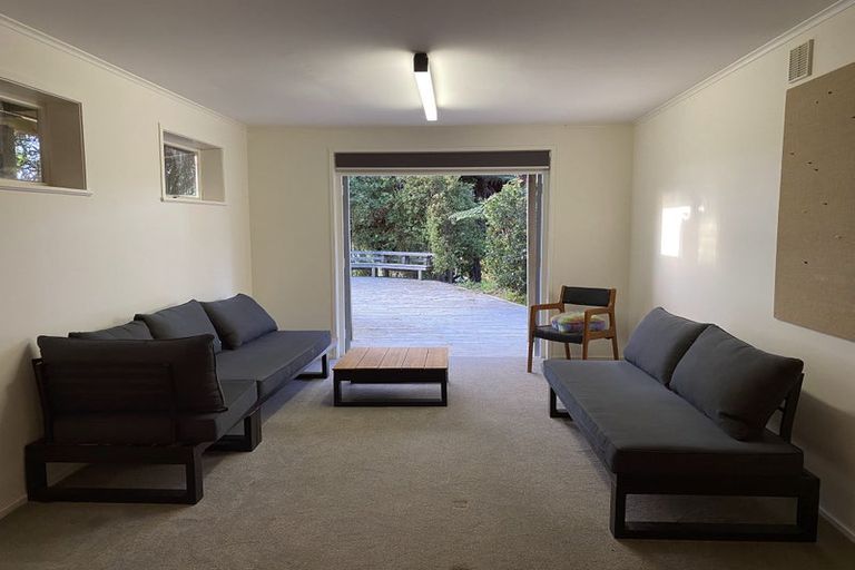 Photo of property in 107 Matipo Road, Mairangi Bay, Auckland, 0630