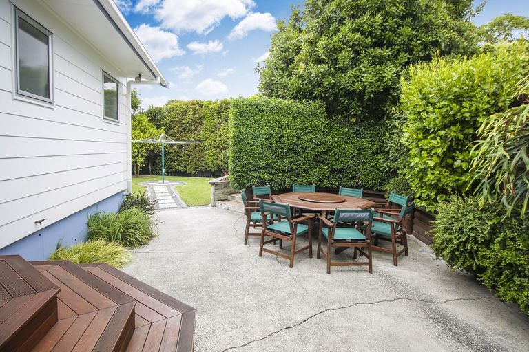 Photo of property in 24 Beauchamp Drive, Massey, Auckland, 0614