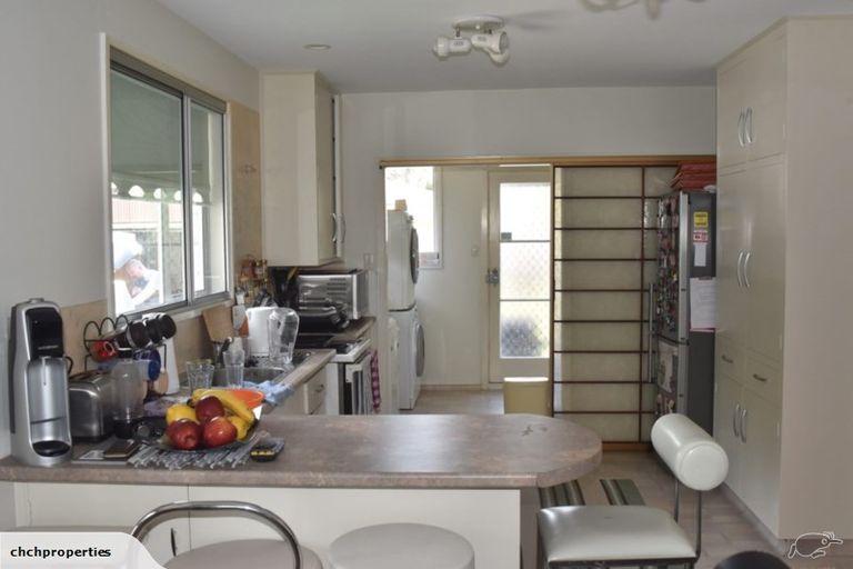 Photo of property in 11 Glenavon Place, Ilam, Christchurch, 8041