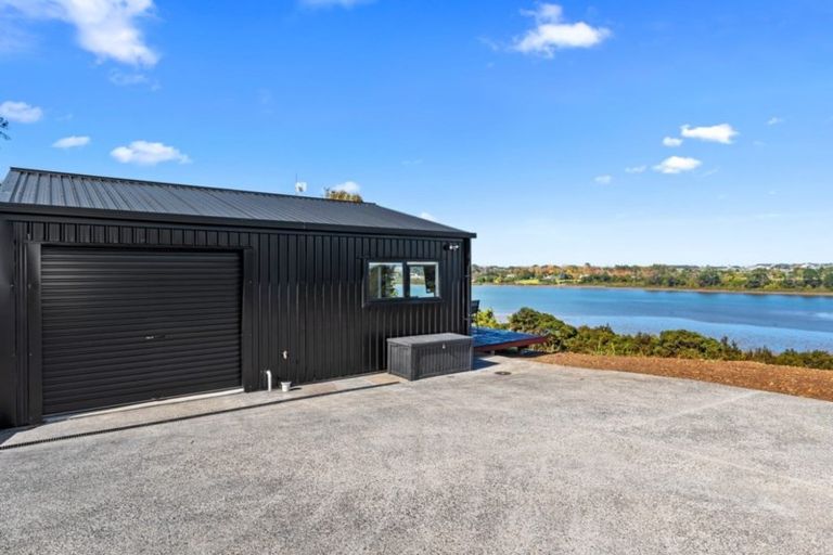 Photo of property in 31 James Paige Lane, Riverhead, 0793