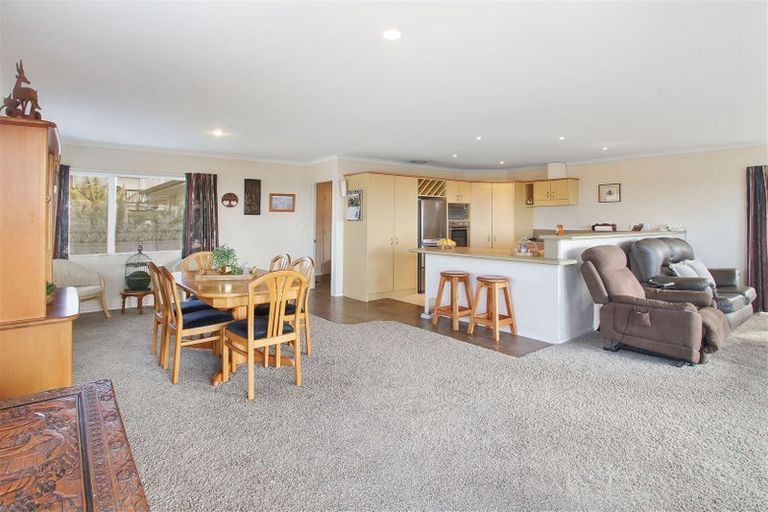 Photo of property in 46 Torkar Road, Clarks Beach, 2122