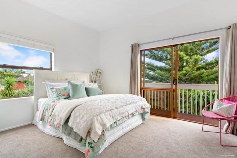 Photo of property in 10 Pine Terrace, Howick, Auckland, 2014