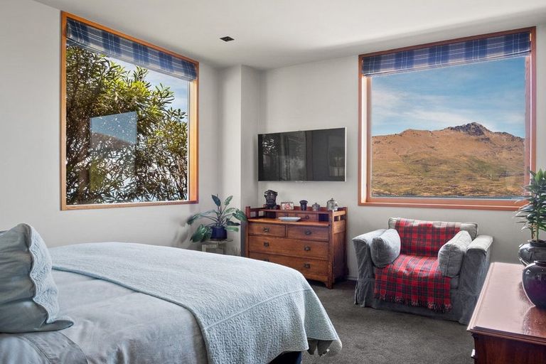 Photo of property in 27 Edinburgh Drive, Queenstown, 9300