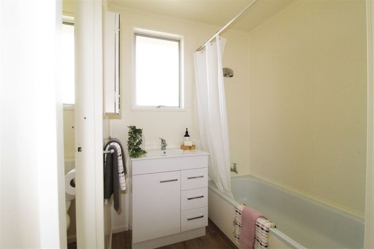 Photo of property in 94 Gordon Street, Kurow, 9435