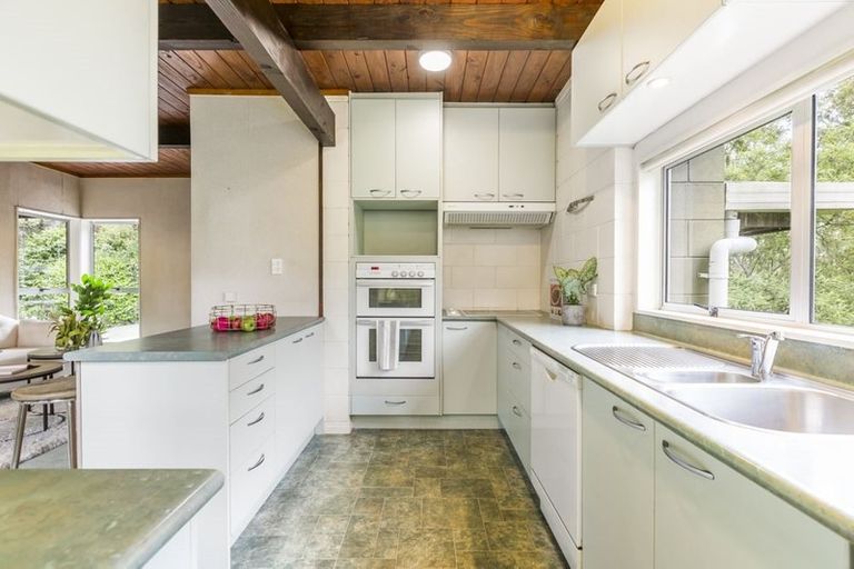 Photo of property in 72 Park Hill Road, Birkenhead, Auckland, 0626