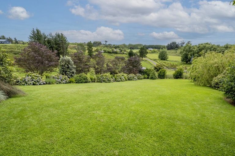 Photo of property in 32 Oakland Lane, Shannon, Palmerston North, 4474