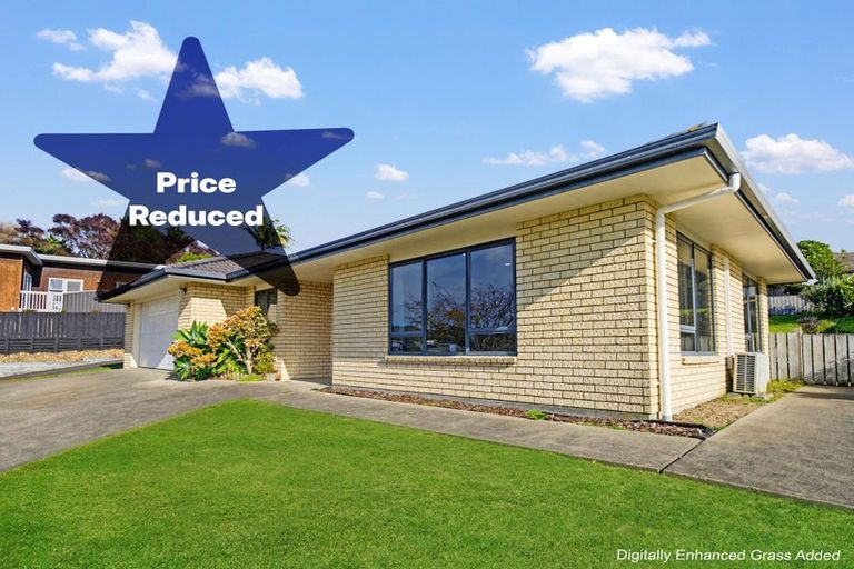 Photo of property in 40 Te Kauri Place, Helensville, 0800
