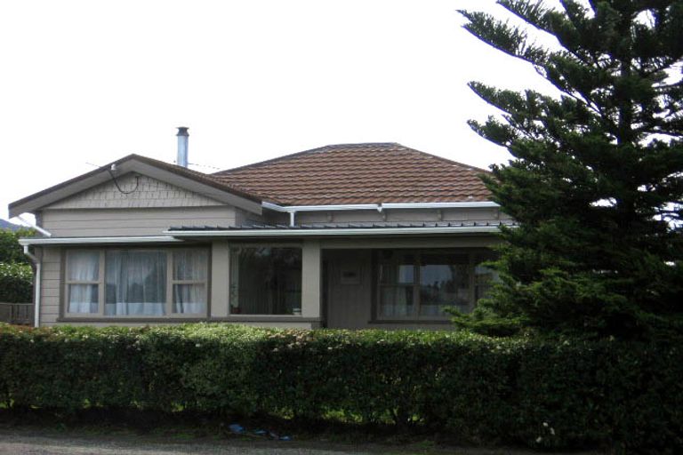 Photo of property in 15 Hayward Street, Featherston, 5710