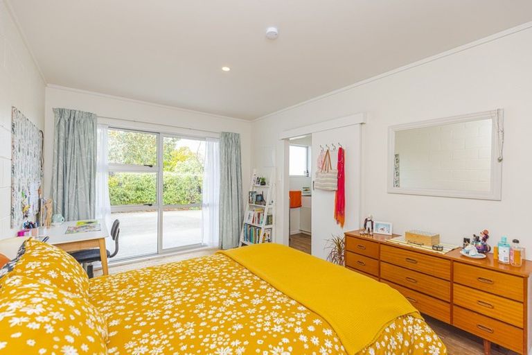 Photo of property in 48 Great North Road, Saint Johns Hill, Whanganui, 4500