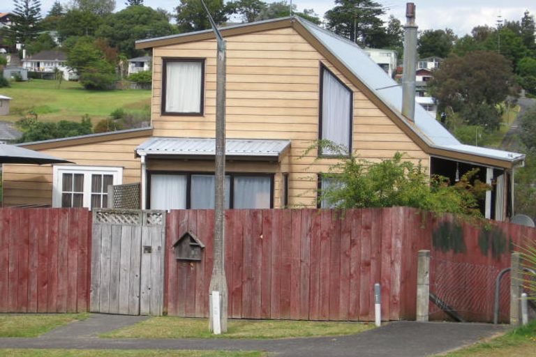 Photo of property in 23 Ceramco Place, Torbay, Auckland, 0630
