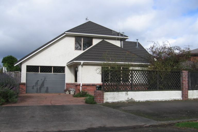 Photo of property in 6 Stanley Avenue, Palmerston North, 4414