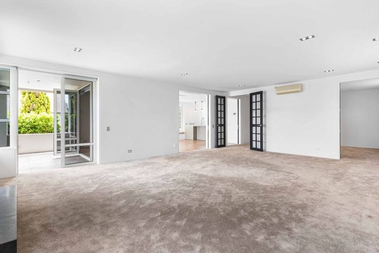 Photo of property in 12a Victoria Avenue, Dannevirke, 4930