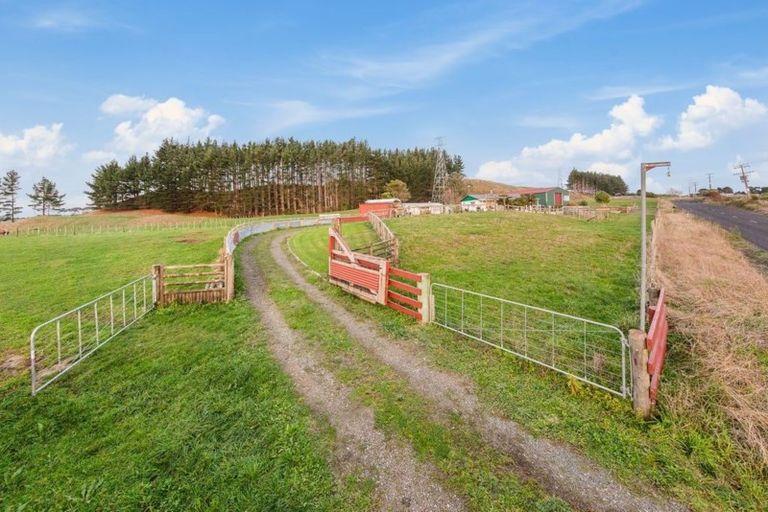 Photo of property in 242 Kellyville Road, Mercer, 2474