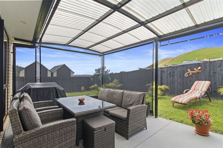 Photo of property in 9 Manatu Close, Whangamata, 3691